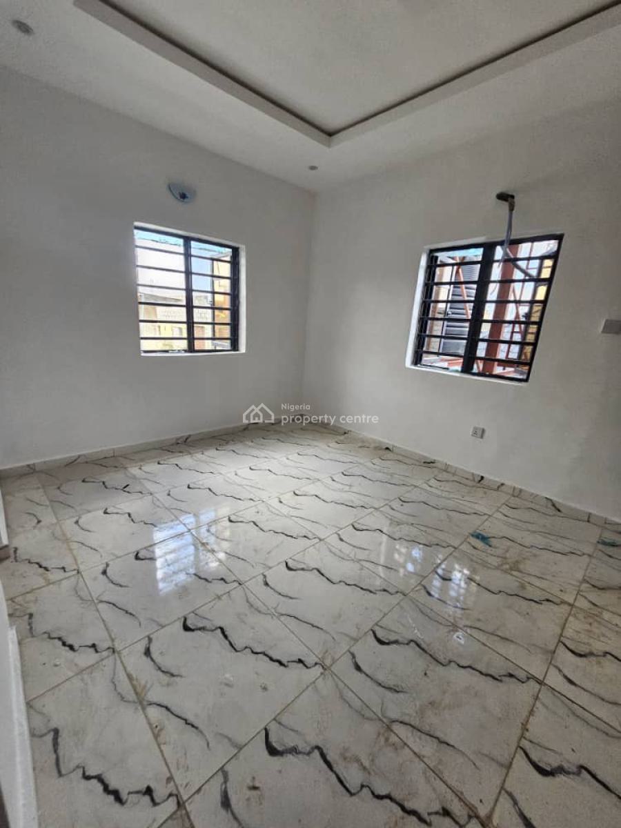 Newly Built Standard 3 Bedroom Flat, Magodo, Lagos, Flat / Apartment for Sale