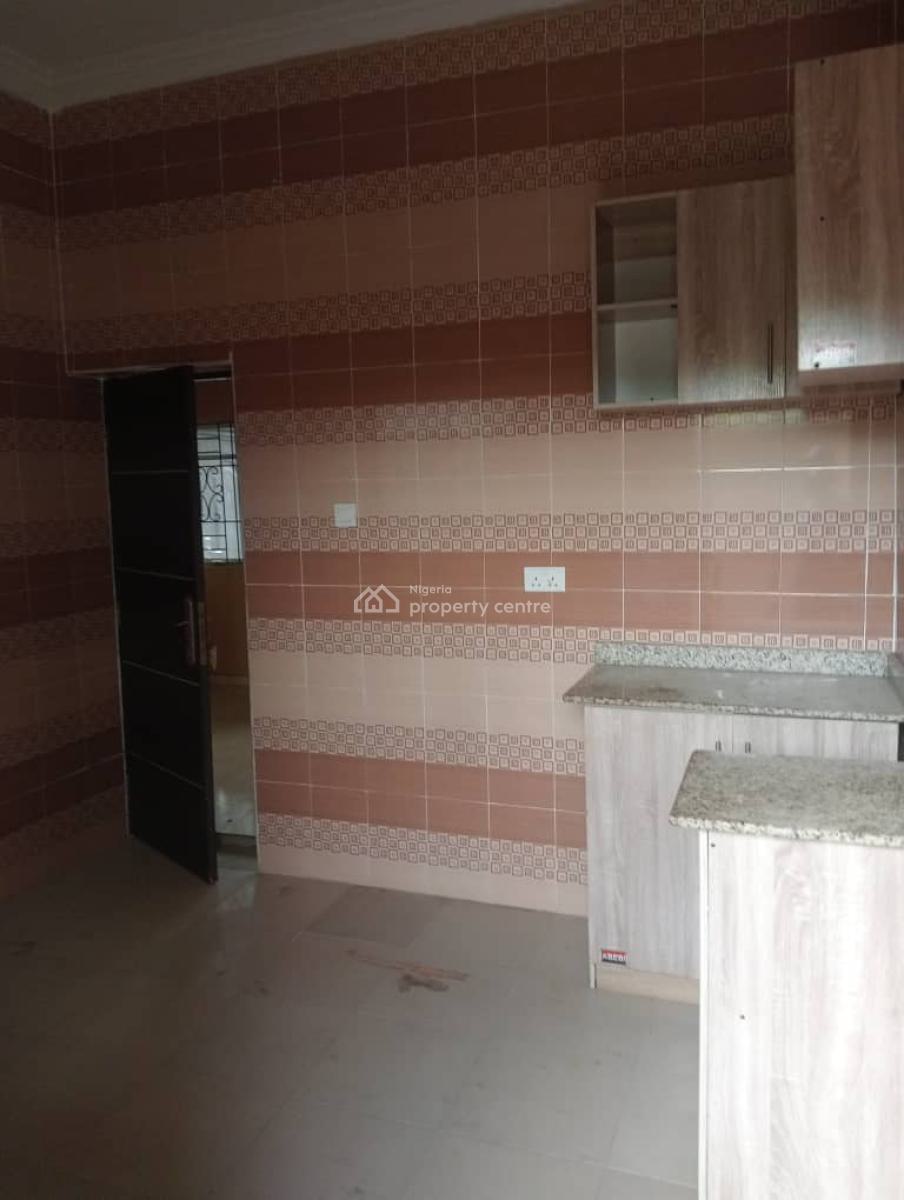 3 Bedroom Flat Apartment, Olowora, Magodo, Lagos, Flat / Apartment for Rent