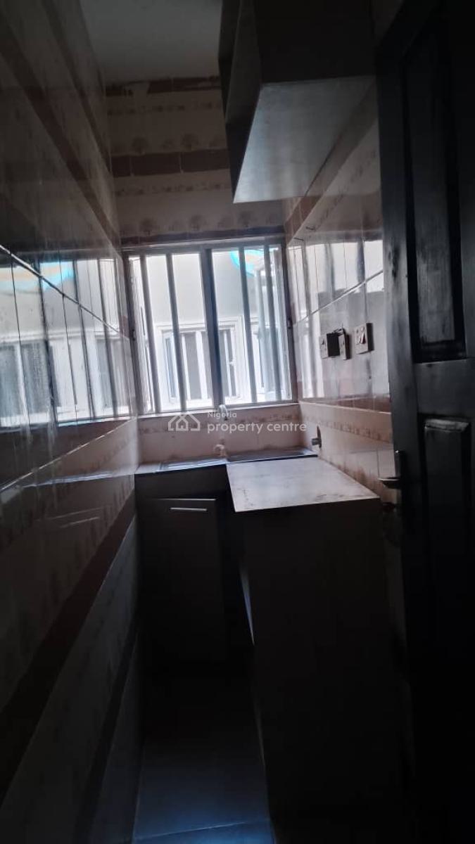 Clean and Spacious Miniflat with Water Heater and Prepaid Meter, Alpha Beach Road, New Road Busstop, Lekki, Lagos, Mini Flat (room and Parlour) for Rent