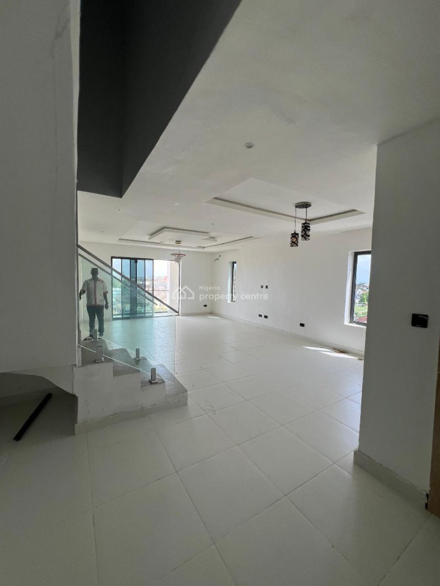 3 Bedroom Penthouse, Freedom Way, Lekki Phase 1, Lekki, Lagos, Flat / Apartment for Rent