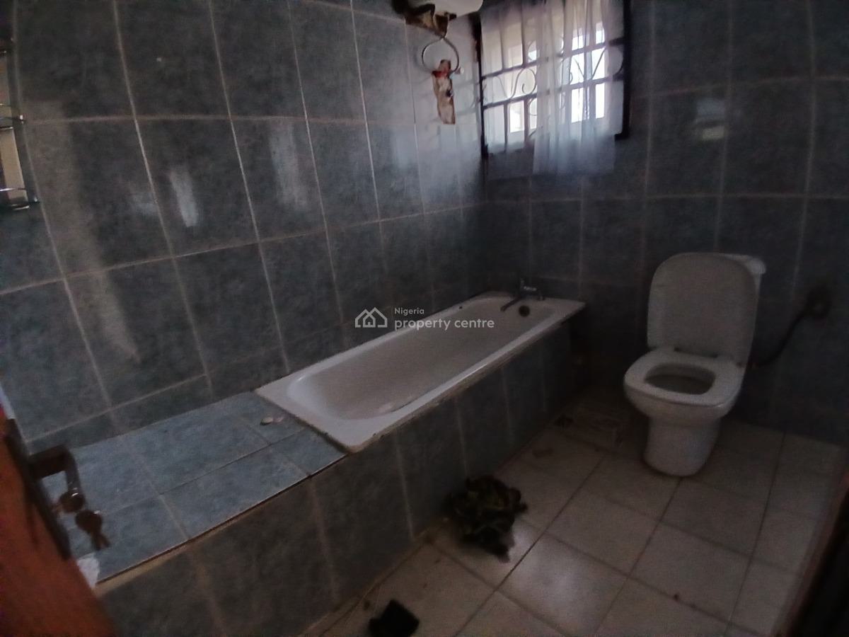 4 Bedroom Detached Duplex with 1 Bedroom and Self Contain Bq, Housing Estate, Gaduwa, Abuja, Detached Duplex for Rent