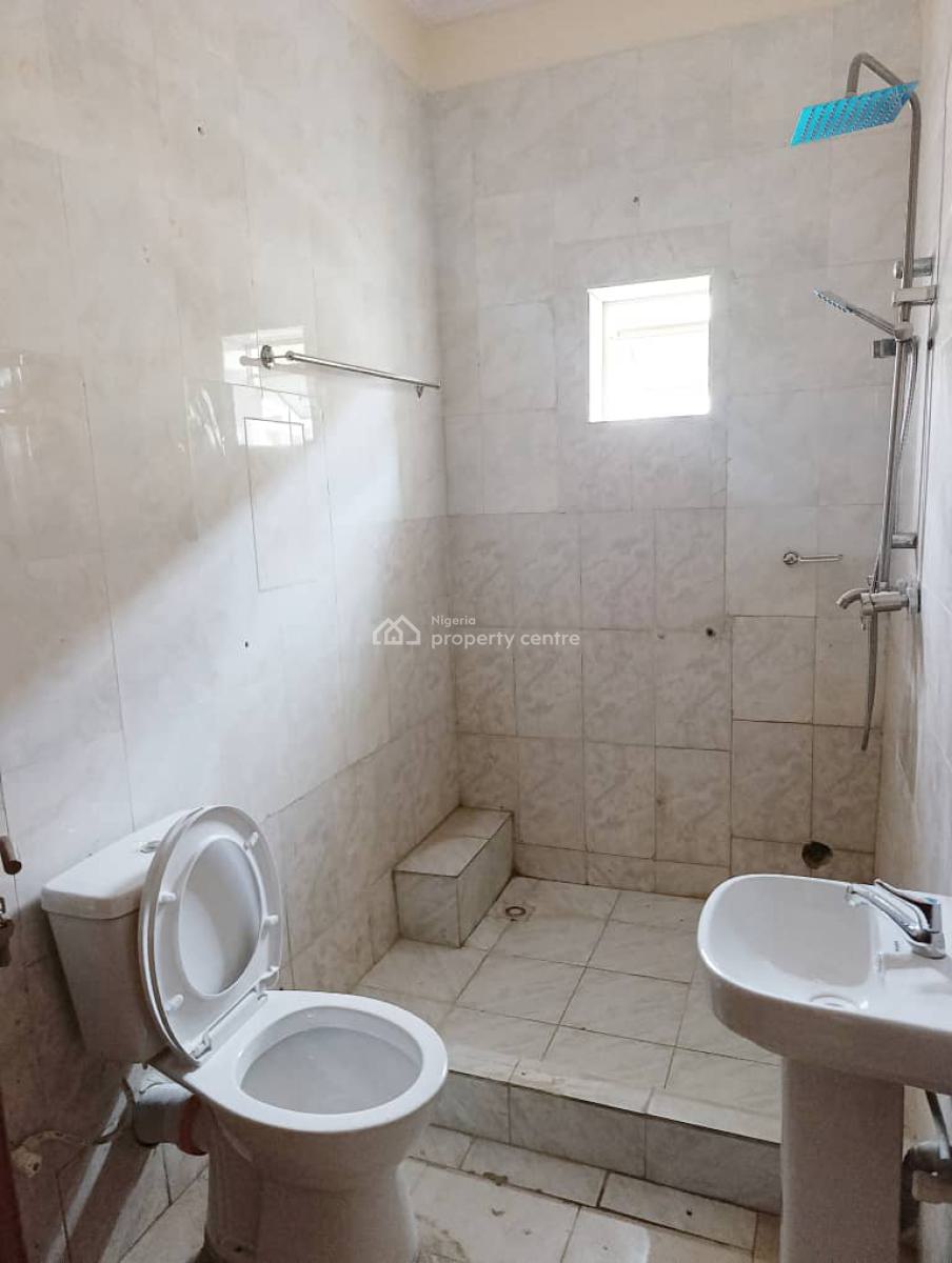 Commercial 5-bedroom Fully Detached House with Bq, Lekki Phase 1, Lekki, Lagos, Office Space for Rent