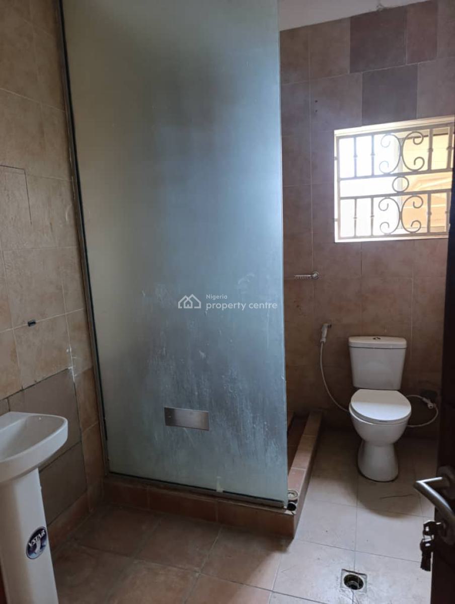 Commercial 5-bedroom Fully Detached House with Bq, Lekki Phase 1, Lekki, Lagos, Office Space for Rent
