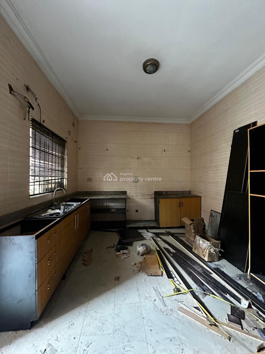 5 Bedroom  Duplex with 2-room Bq, Lekki Phase 1, Lekki, Lagos, Semi-detached Duplex for Rent