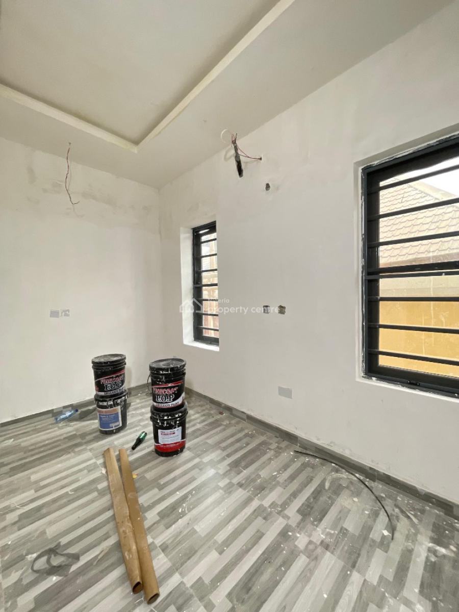 Fully Serviced 2 Bedroom Apartment with Spacious Bq, General Elevator, Lekki Phase 1, Lekki, Lagos, Flat / Apartment for Sale
