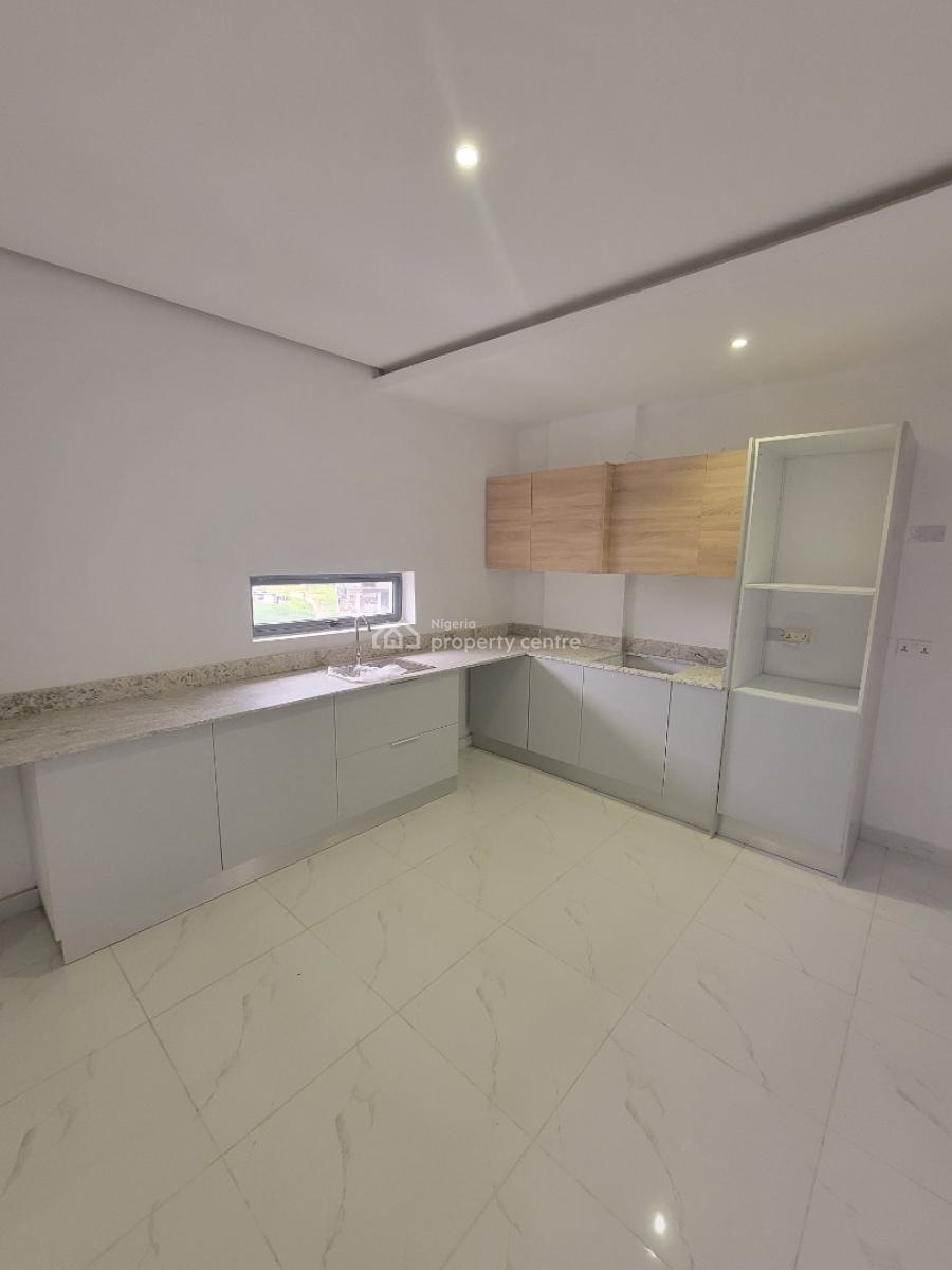 Newly Built 2 Bedroom Maisonette, Lekki Phase 1, Lekki, Lagos, Flat / Apartment for Rent