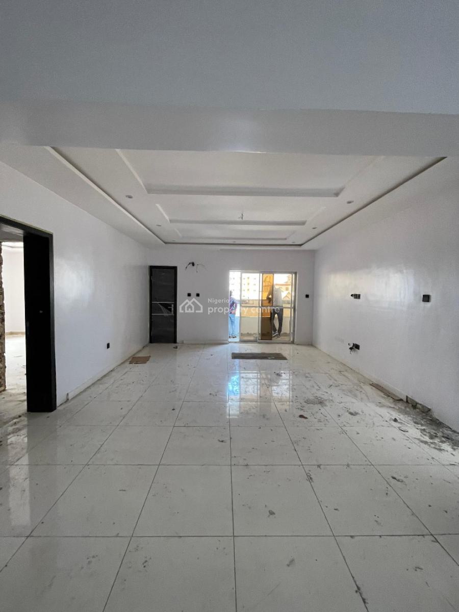 3 Bedroom Flat Apartment with a Room Bq, Lekki Phase 1, Lekki, Lagos, Flat / Apartment for Sale