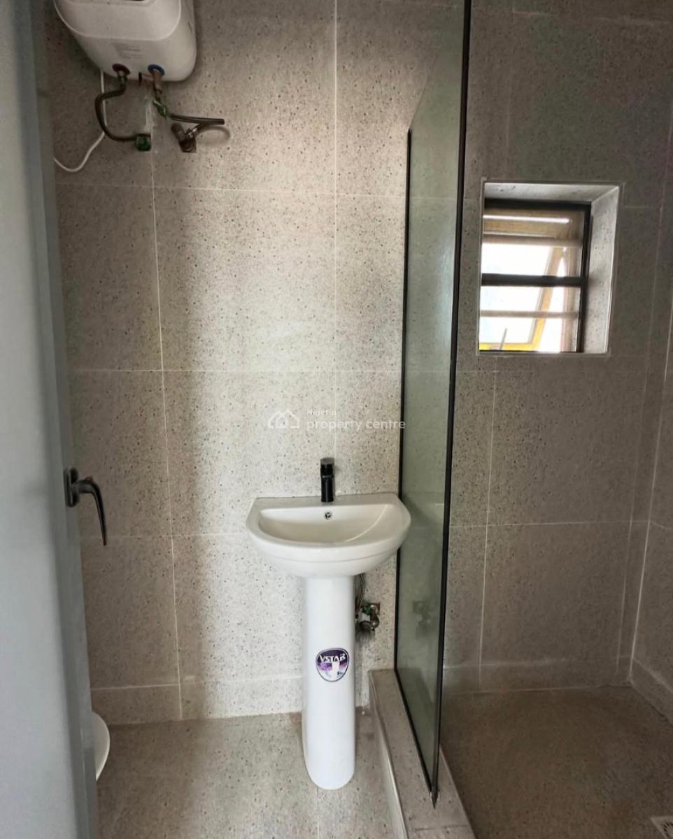 2 Bedroom Apartment, Ilasan, Lekki, Lagos, Flat / Apartment for Rent