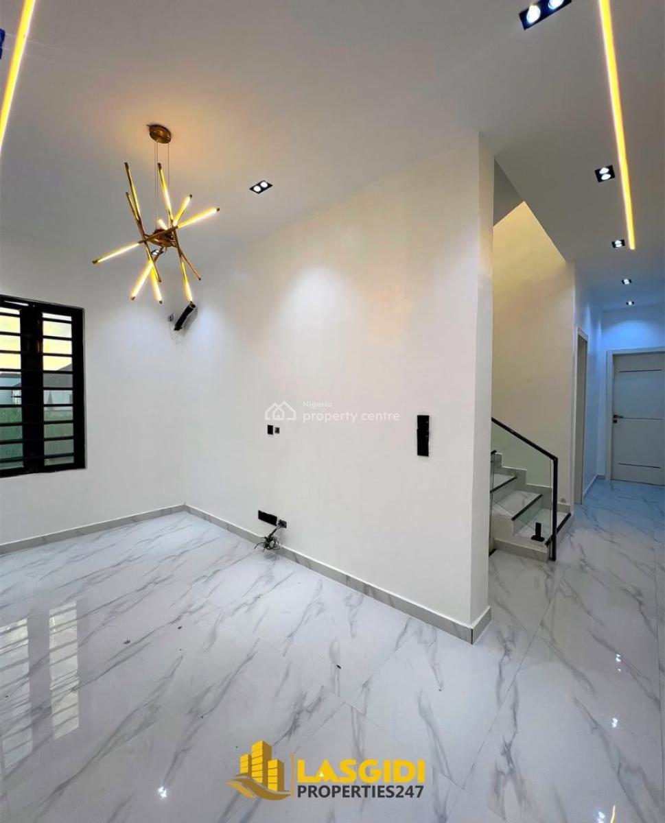 Contemporary 4 Bedrooms Semi-detached Home, Ajah, Lagos, Semi-detached Duplex for Sale
