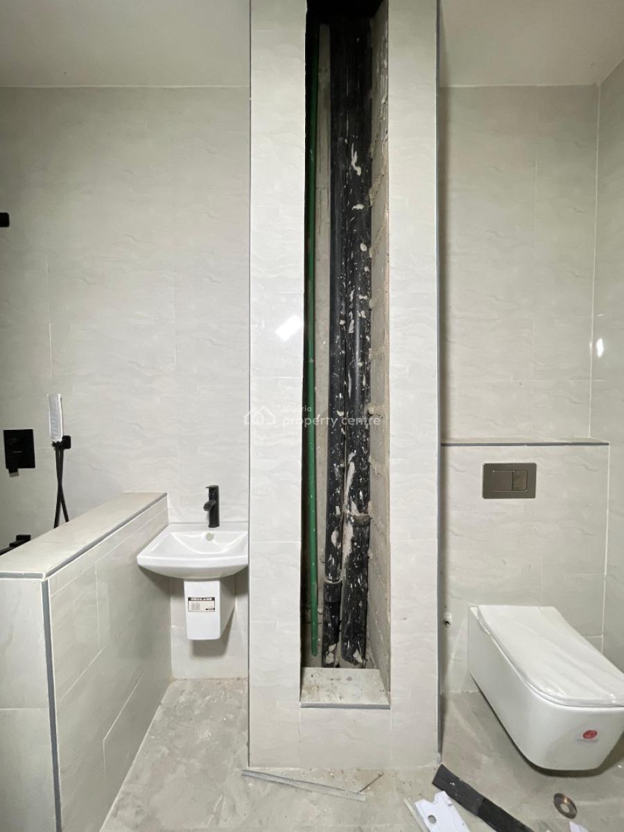 Luxury 2 Bedroom Apartments with Spacious Bq , Gym  Pool and Elevator, Lekki Phase 1, Lekki, Lagos, Flat / Apartment for Sale