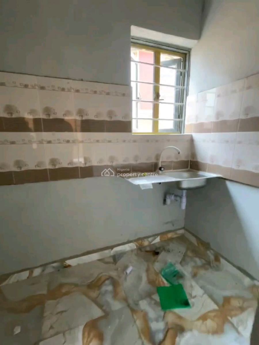 an Executive Newly Built Units of Miniflats and Roomself Contain, Shomolu, Lagos, Self Contain (single Rooms) for Rent