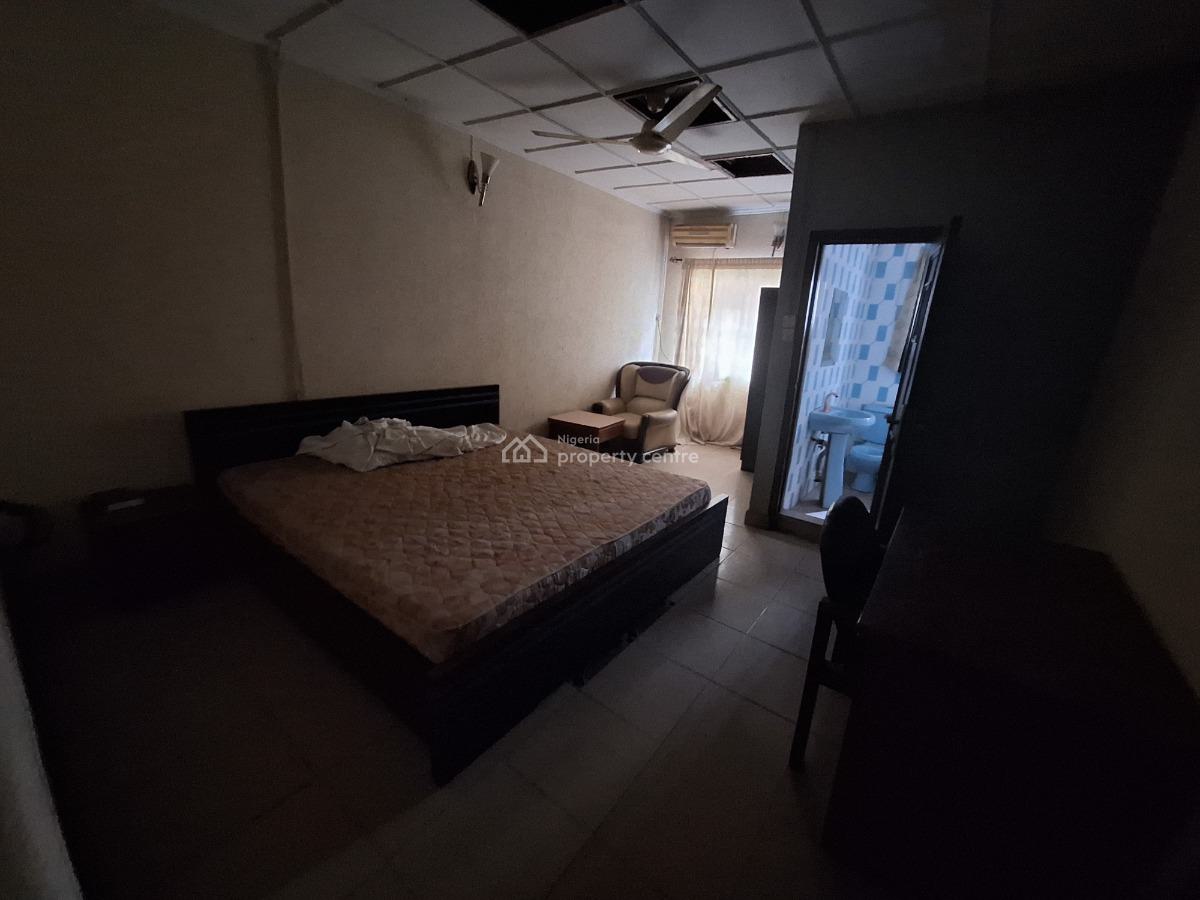 Executive 20 Rooms Hotel, Ajao Estate Road, Canoe, Isolo, Lagos, Hotel / Guest House for Rent