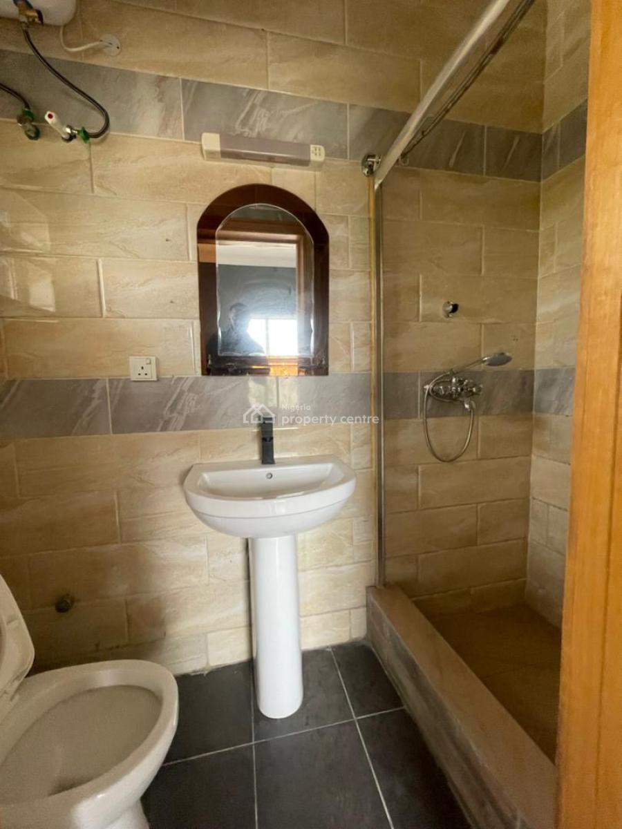 Fully Serviced Luxury 2 Bedrooms Apartment Upstair, Off Admiralty Way, Lekki Phase 1, Lekki, Lagos, Flat / Apartment for Rent