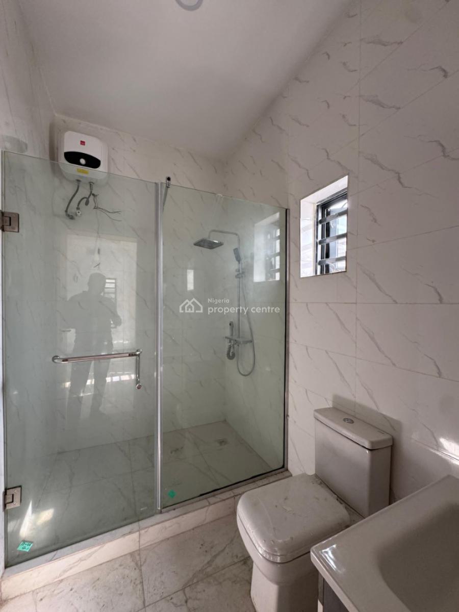 4 Bedroom Semi-detached  Duplex with Bq, Ologolo, Lekki, Lagos, Semi-detached Duplex for Sale