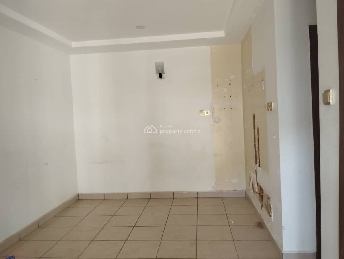 Well Built 3 Bedrooms Flat, Life Camp, Abuja, Flat / Apartment for Sale