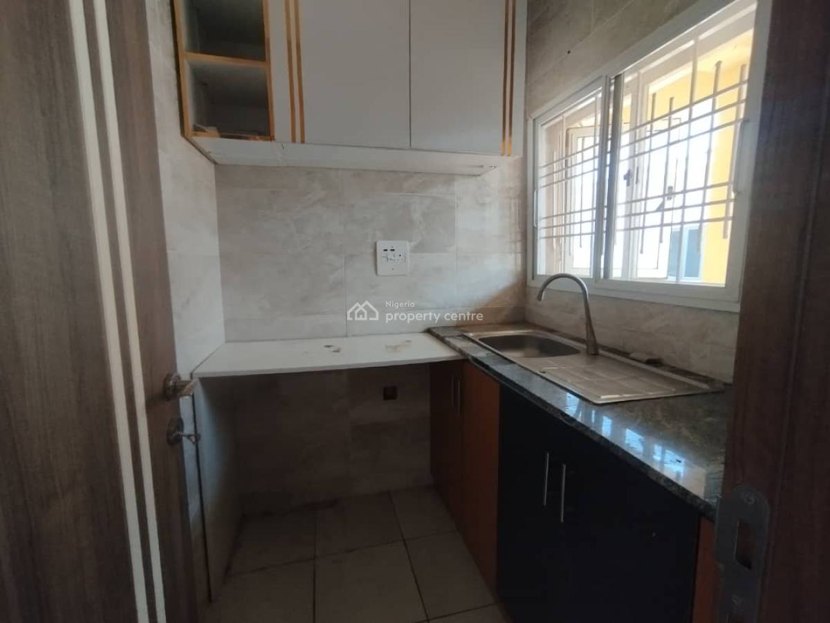 Well Built 3 Bedrooms Flat, Life Camp, Abuja, Flat / Apartment for Sale