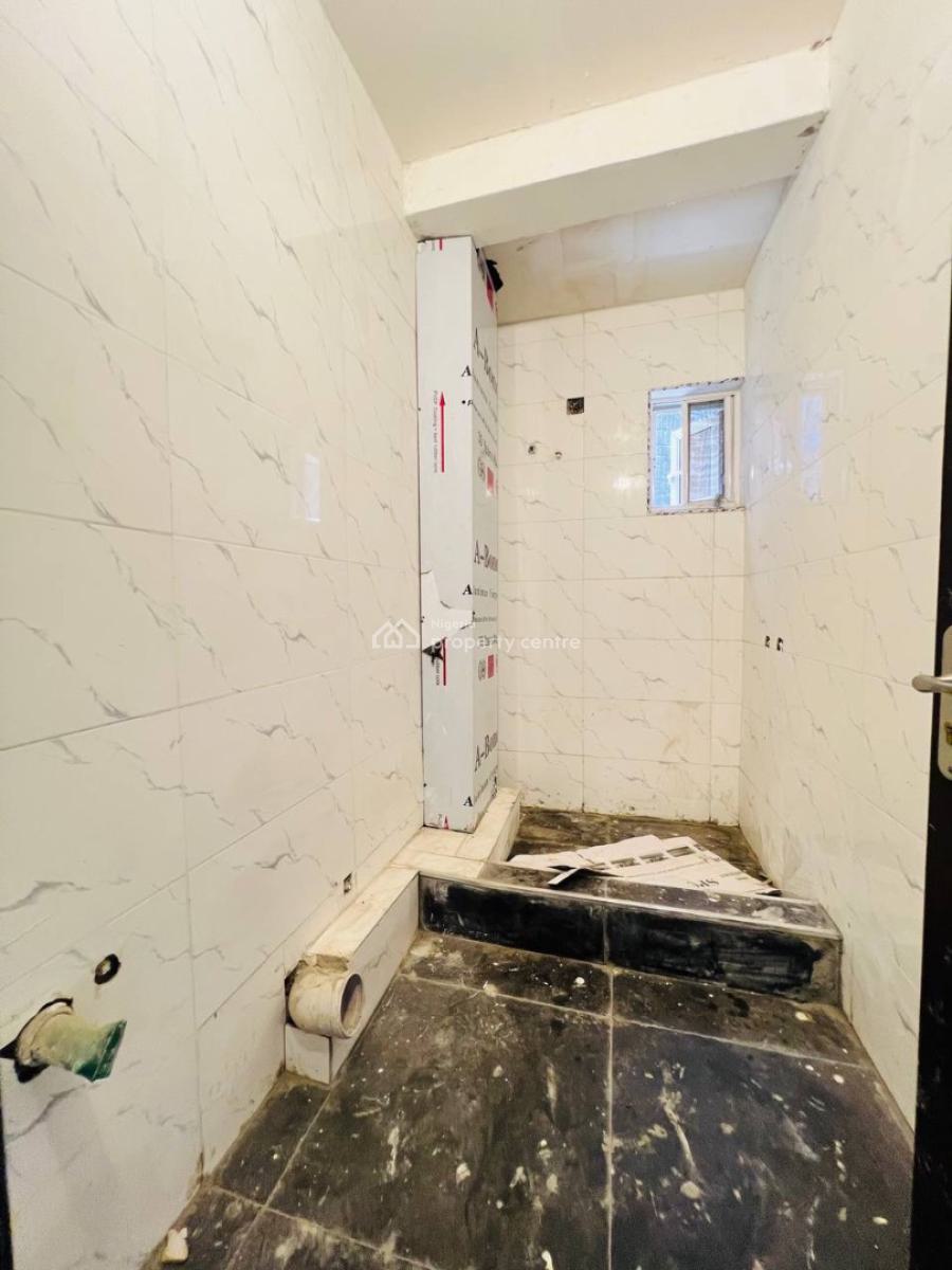 3 Bedroom Apartment, Lekki Phase 1, Lekki, Lagos, Block of Flats for Sale