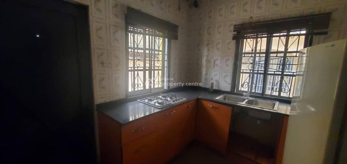 Cozy 2 Units of 3 Bedroom Terrace Duplex with Bq, Osapa, Lekki, Lagos, Terraced Duplex for Rent