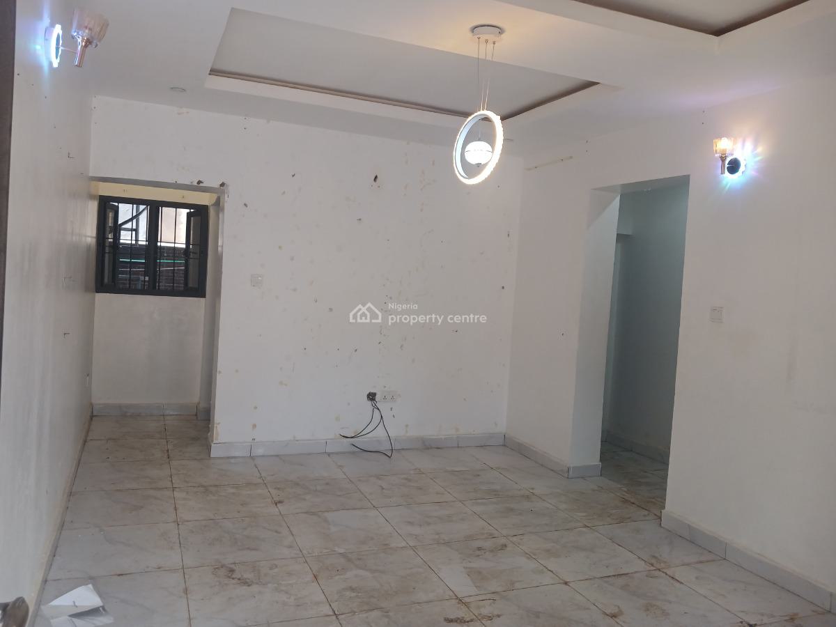 Luxurious 2 Bedroom Apartment, News Engineering Road, Dawaki, Gwarinpa, Abuja, Flat / Apartment for Rent