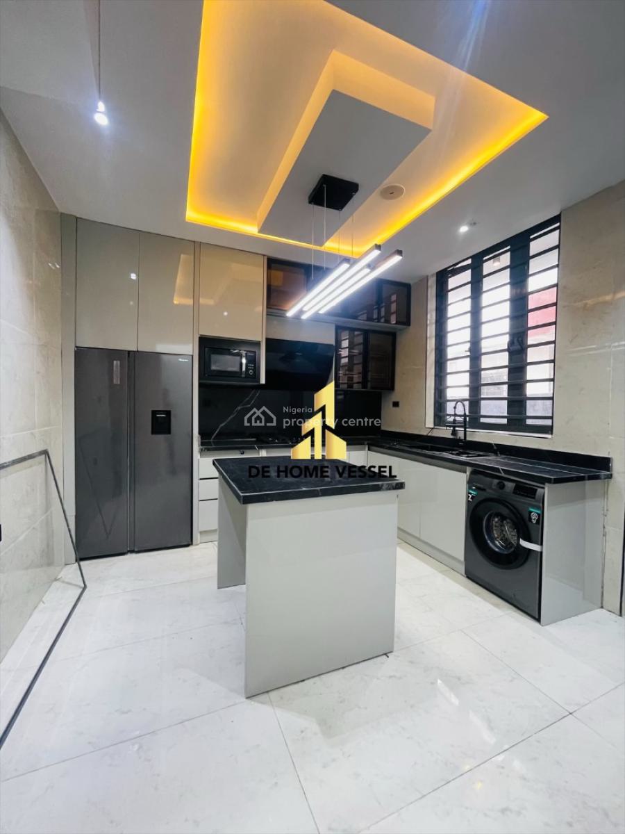 Beautifully Carved Luxury 5 Bedroom Detached Home with Bq, Lekki Phase 1, Lekki, Lagos, Detached Duplex for Sale