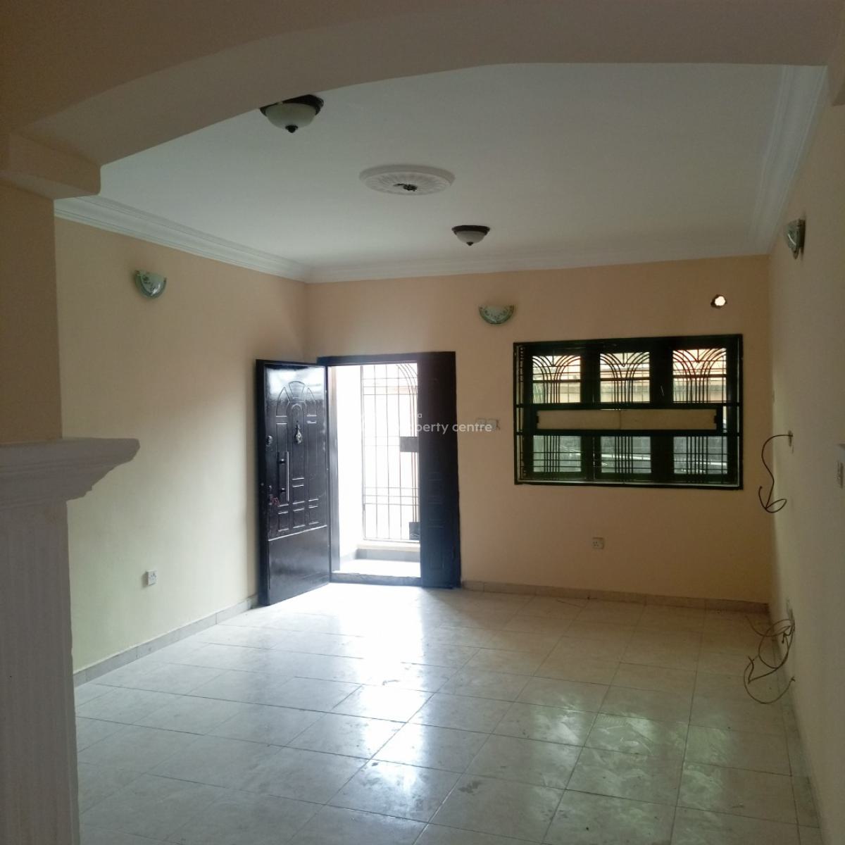 Nice 3 Bedroom Flat, Off Idiaraba Road Surulere Lagos, Idi Araba, Surulere, Lagos, Flat / Apartment for Rent