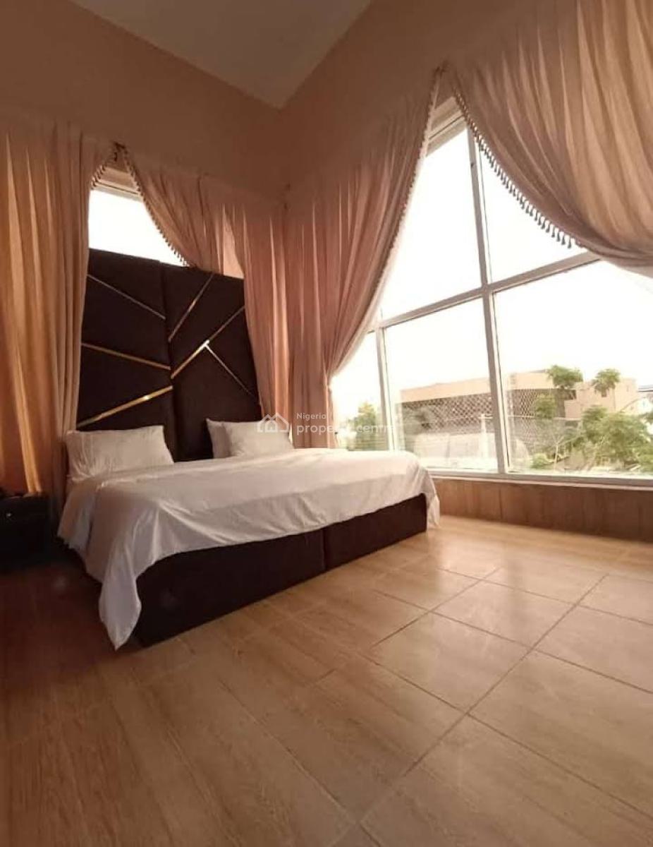Functioning Mini Hotel with 10 Rooms, Off Admiralty Road, Lekki Phase 1, Lekki, Lagos, Hotel / Guest House for Sale