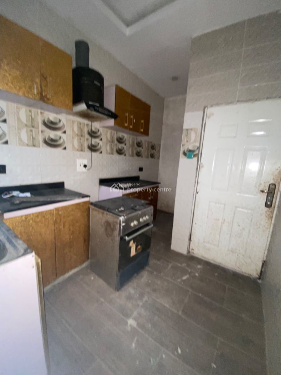 Luxury 2 Bedroom Flat, Peninsula Garden Estate, Behind Blenco, Ajah, Lagos, Flat / Apartment for Rent