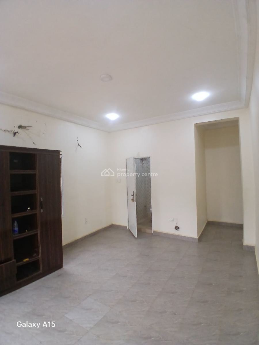 Serviced 3 Bedroom Flat All Ensuite with a Visitors Toilet on 1st Floor, Jahi, Abuja, Flat / Apartment for Rent