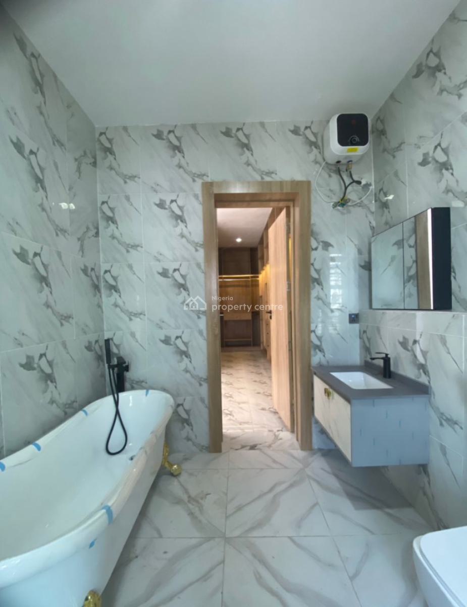 4 Bedrooms Detached House with Bq in a Gated Mini Estate, Lekki Phase 1, Lekki, Lagos, Detached Duplex for Sale