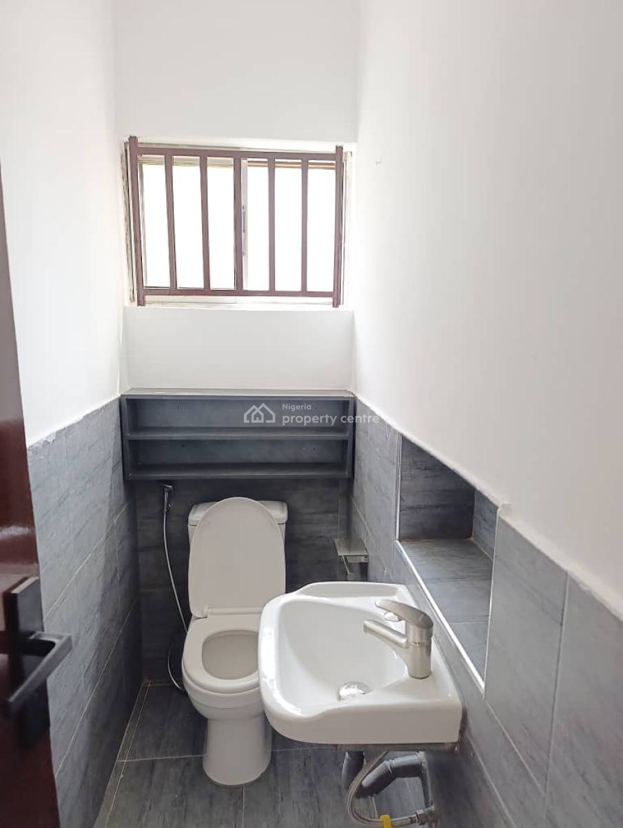 Spacious 3-bedroom Apartment, Lekki Phase 1, Lekki, Lagos, Flat / Apartment for Rent
