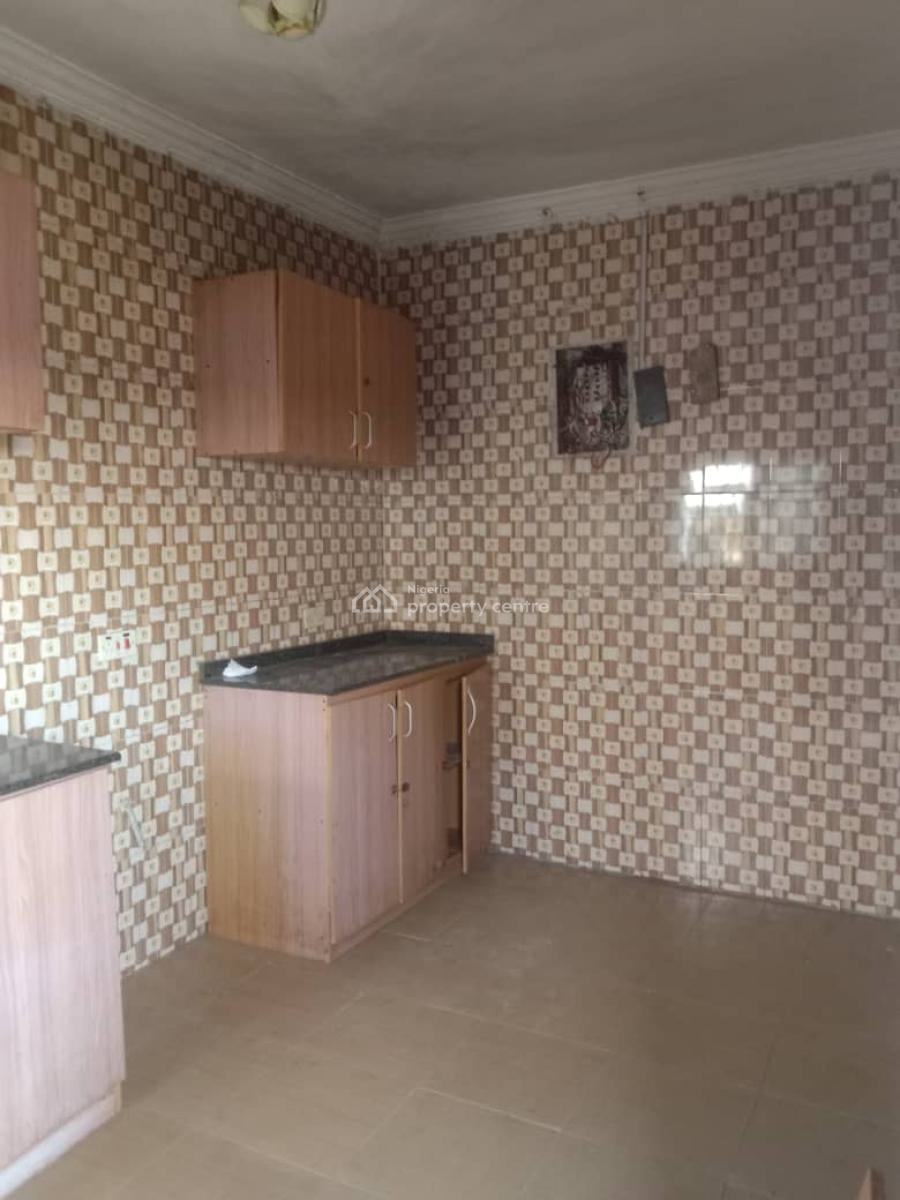 Standard Shared Apartment Master Bedroom Upstairs, at Akins Ado Road, Ajah, Lagos, Flat / Apartment for Rent
