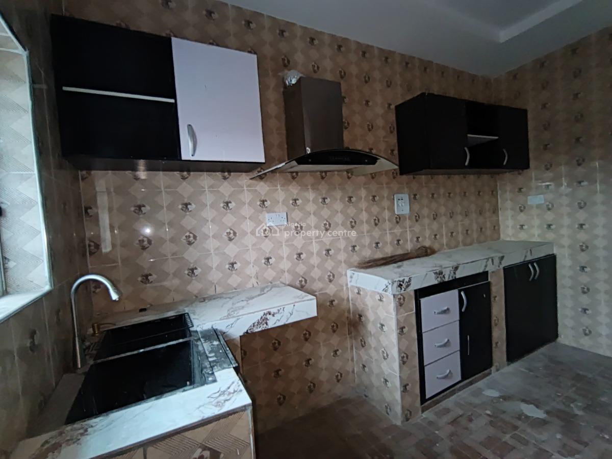 3 Bedroom Flat, Ebute, Ikorodu, Lagos, Flat / Apartment for Rent