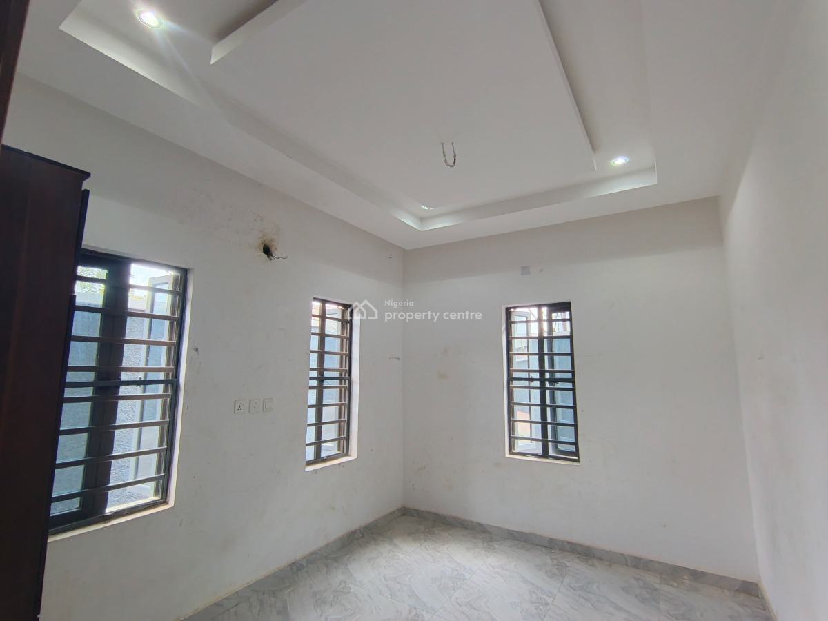 2 Bedroom Flat, Leadway Estate Erunwen, Ikorodu, Lagos, Flat / Apartment for Rent