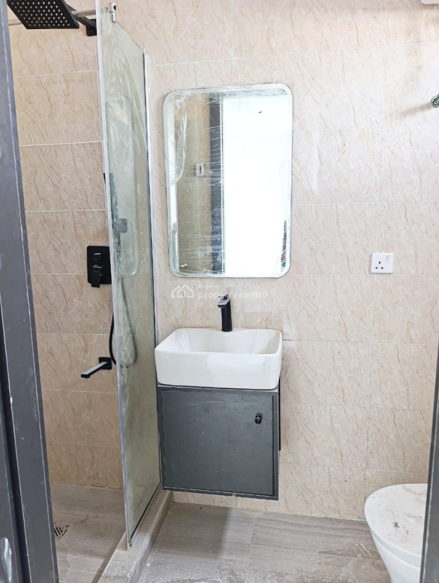Luxury Brand New 2 Bedrooms Apartment with Pool & Gym, Lekki Phase 1, Lekki, Lagos, Flat / Apartment for Sale