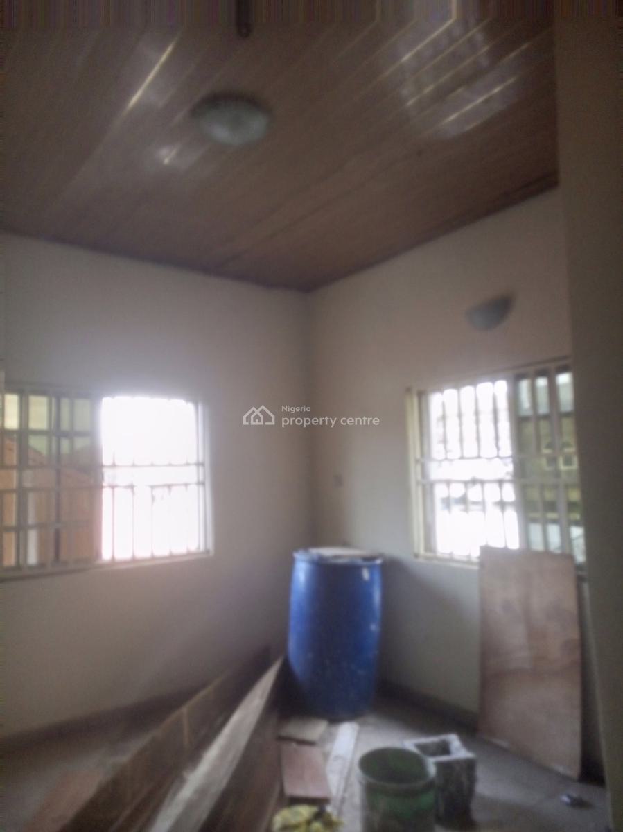 Luxury Clean 2 Bedrooms, Upstairs, Aso Rock, Bucknor Estate, Isolo, Lagos, Flat / Apartment for Rent