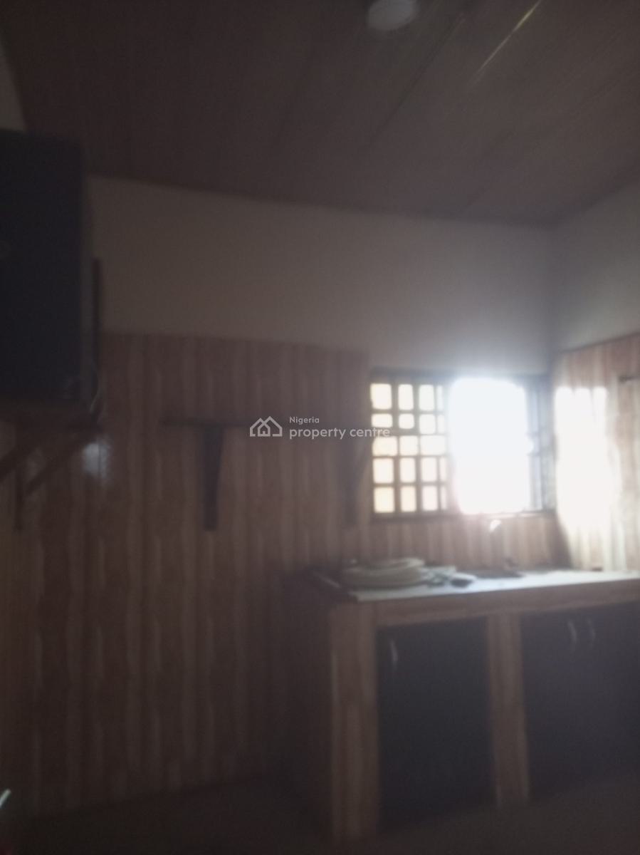 Luxury Clean 2 Bedrooms, Upstairs, Aso Rock, Bucknor Estate, Isolo, Lagos, Flat / Apartment for Rent