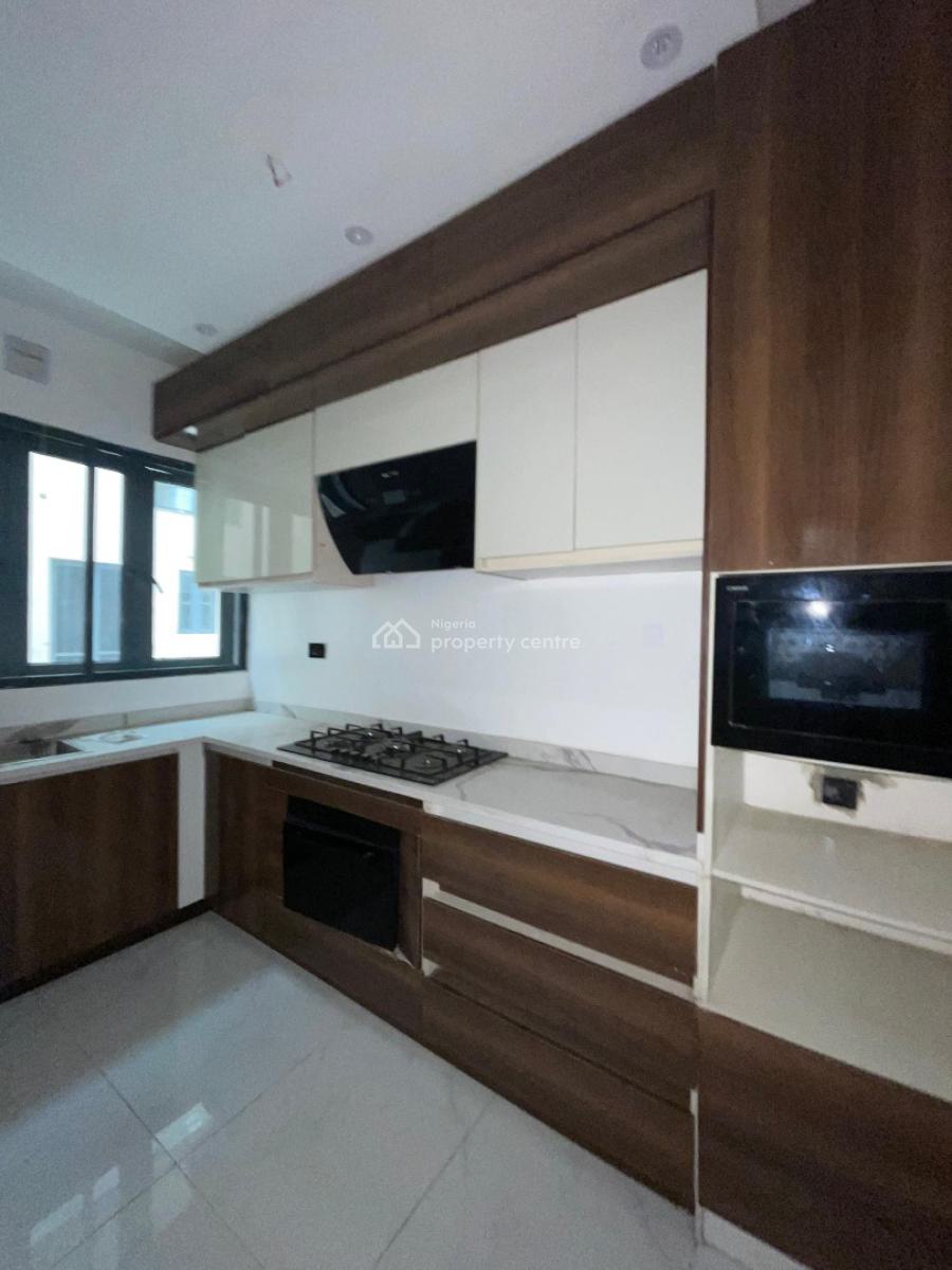 2 Bedroom Apartment with Swimming and Gym, Lekki Phase 1, Lekki, Lagos, Flat / Apartment for Rent