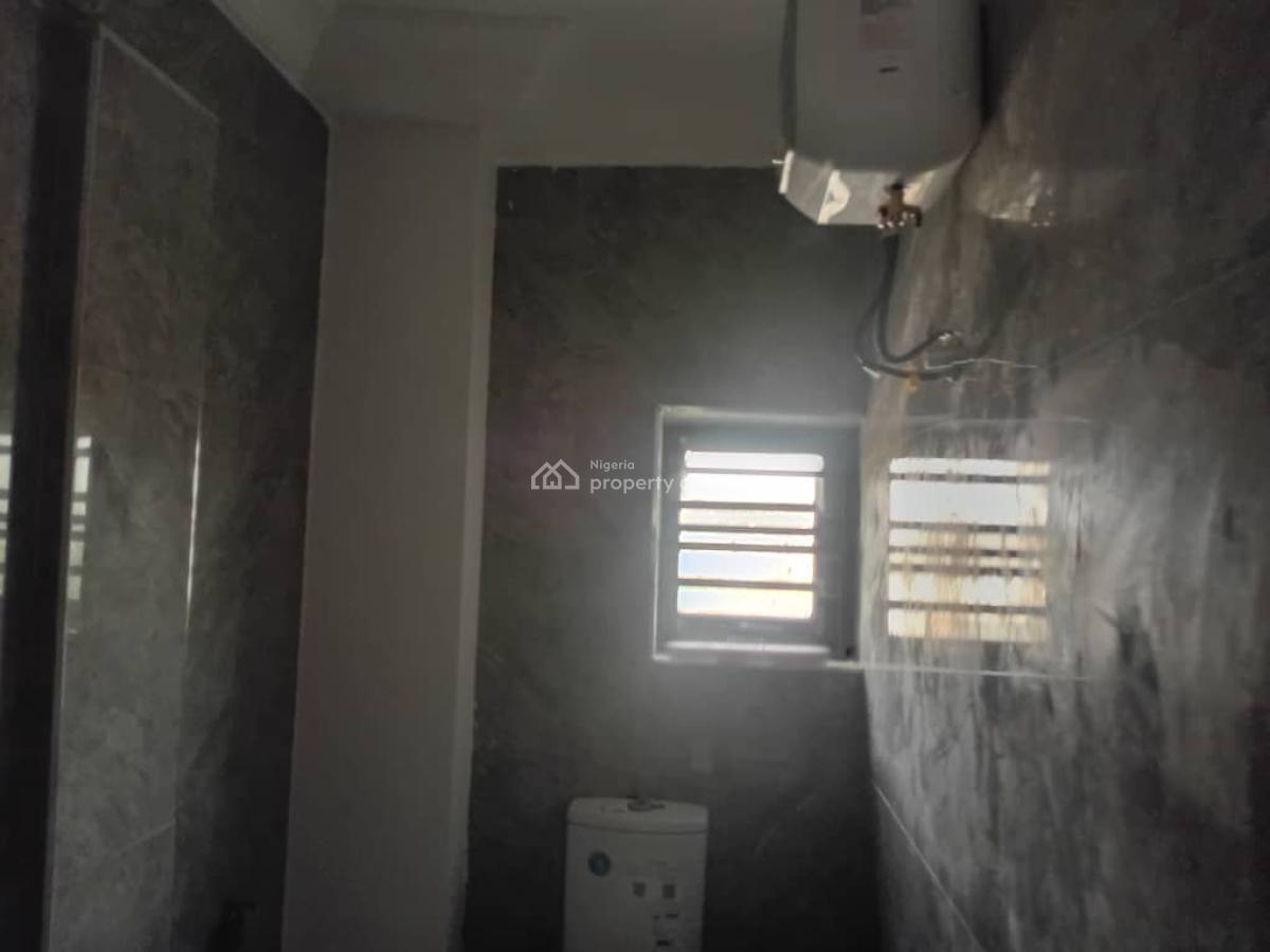 One Unit of Brand New 2 Bedroom Penthouse Apartment, Bashorun, Ibadan, Oyo, Flat / Apartment for Sale