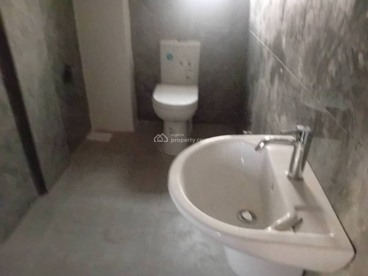 One Unit of Brand New 2 Bedroom Penthouse Apartment, Bashorun, Ibadan, Oyo, Flat / Apartment for Sale