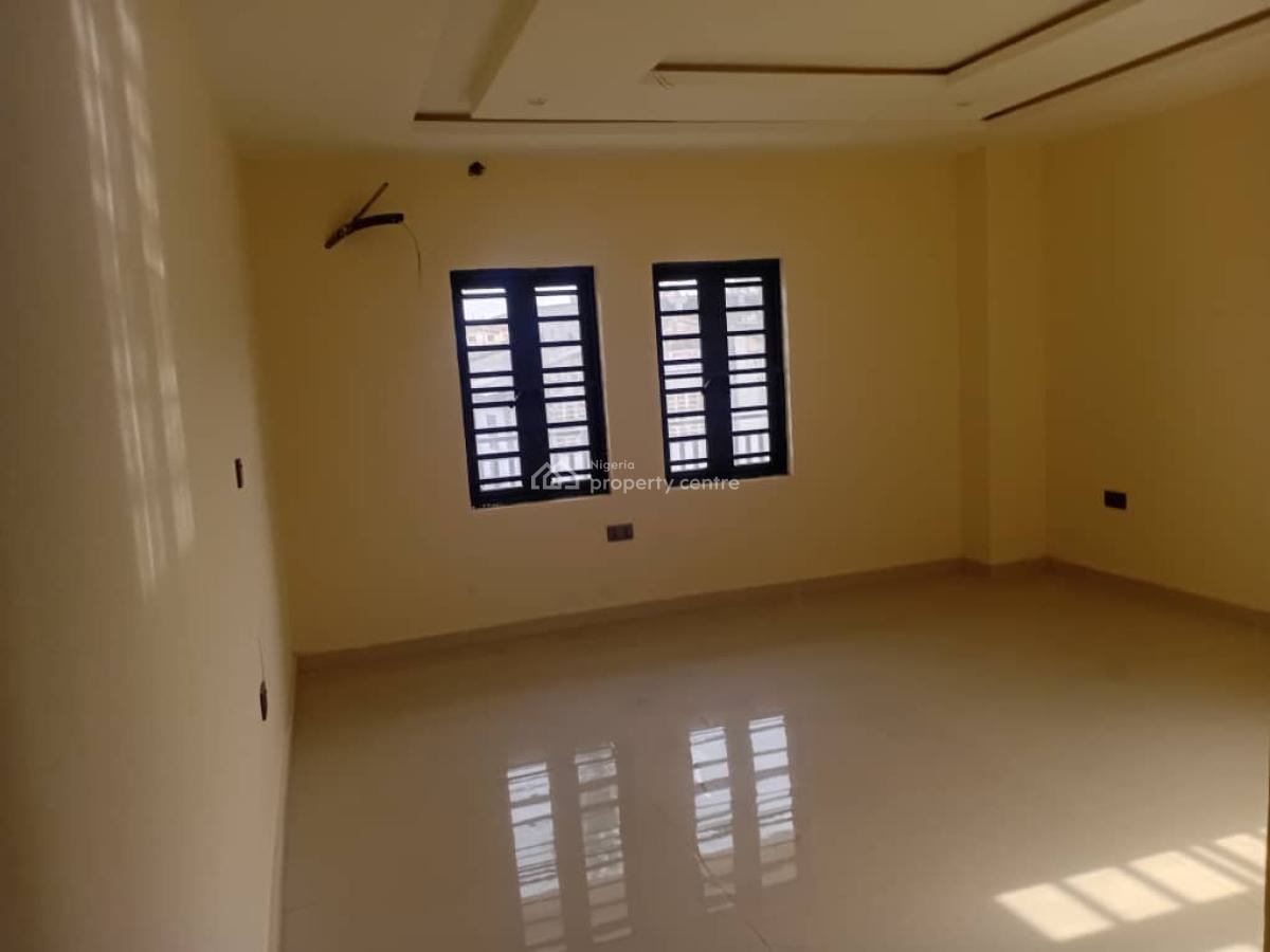 One Unit of Brand New 2 Bedroom Penthouse Apartment, Bashorun, Ibadan, Oyo, Flat / Apartment for Sale