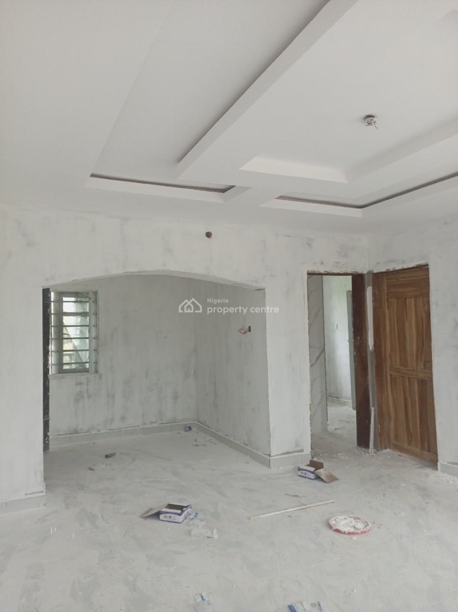Newly Built 2 Bedrooms, Bucknor Estate, Isolo, Lagos, Flat / Apartment for Rent