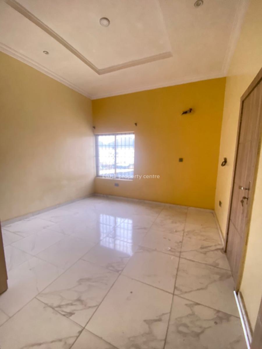 Lovely 3 Bedroom Apartment (upstairs), Sangotedo, Ajah, Lagos, Flat / Apartment for Rent
