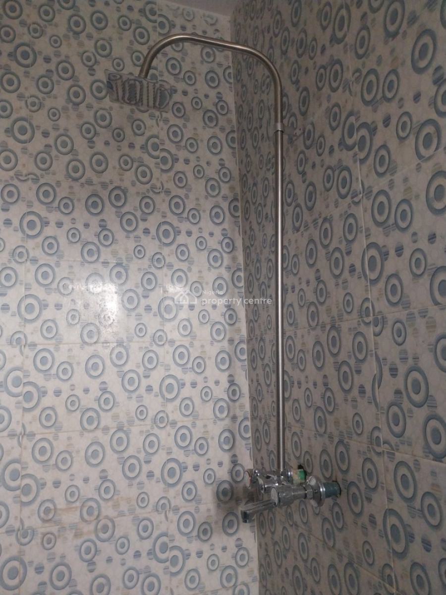 Lovely and Spacious  2 Bedroom  Flat, Makogi, Magboro, Ogun, Flat / Apartment for Rent