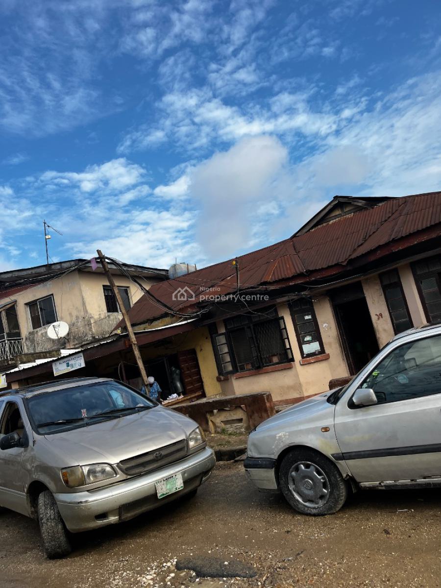 Dilapidated Bungalow on a Full Plot of Land, Ishaga Axis, Surulere, Lagos, House for Sale