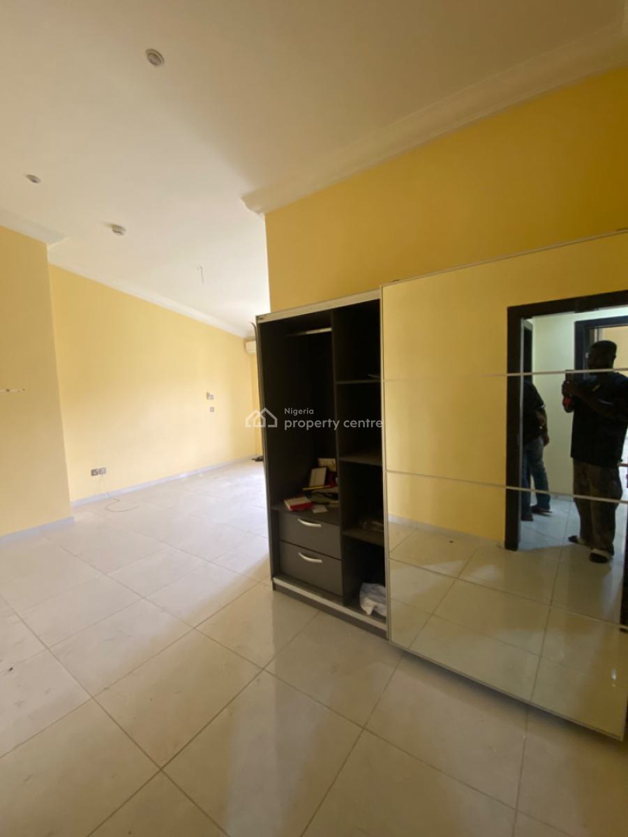 Very Sweet and Lovable Luxurious Well Maintained 3 Bedrooms, Canal West Axis, Osapa, Lekki, Lagos, Flat / Apartment for Rent