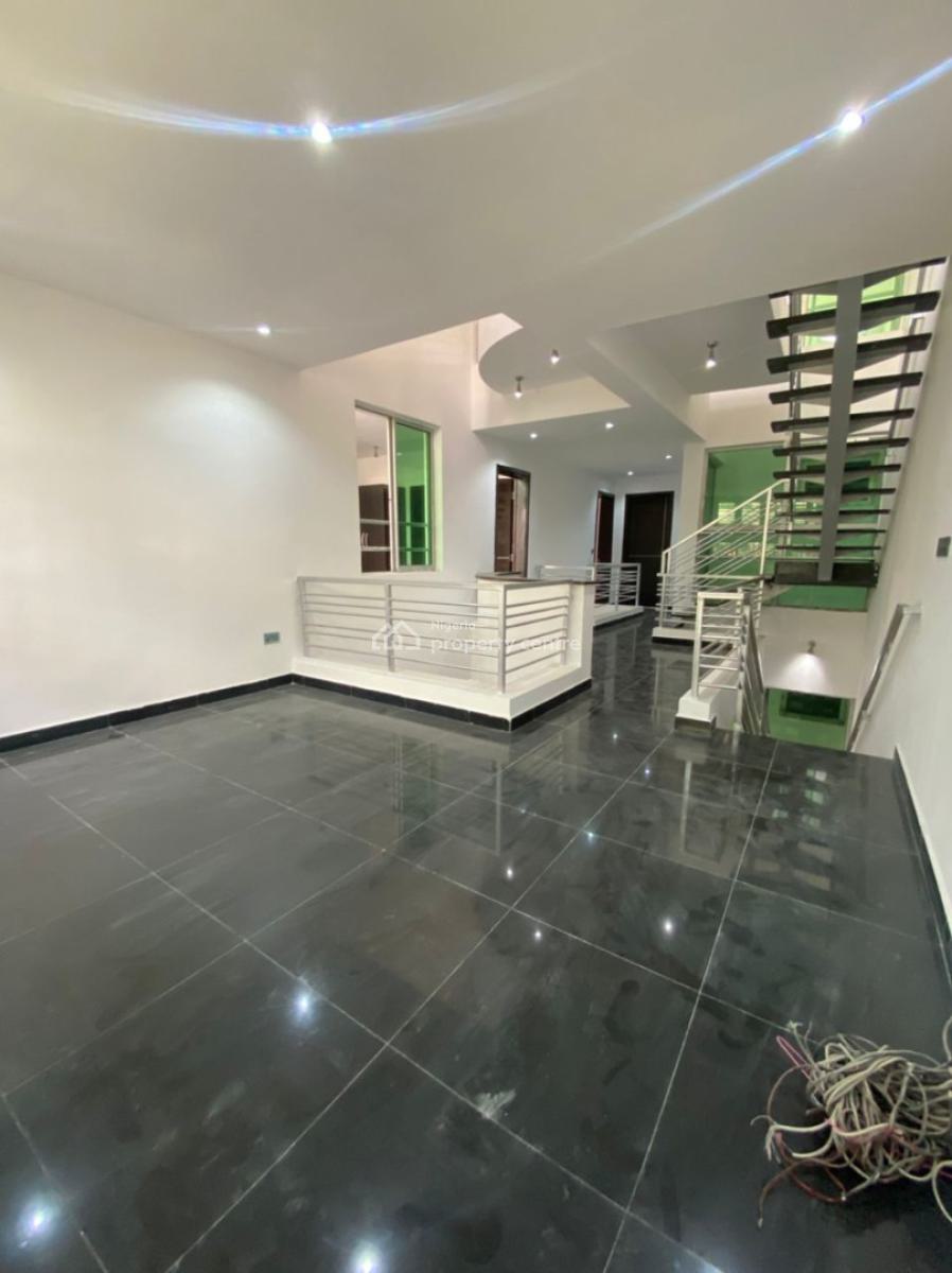 Self-service 4 Bedroom En-suite Townhouse with Fitted Kitchen Cabinets, Lekki Phase 1, Lekki, Lagos, Terraced Duplex for Rent