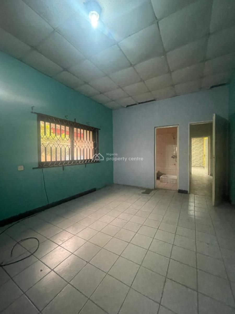 5-bedroom Semi-detached Duplexes with 2-room Bq Each, Lekki Phase 1, Lekki, Lagos, Commercial Property for Rent