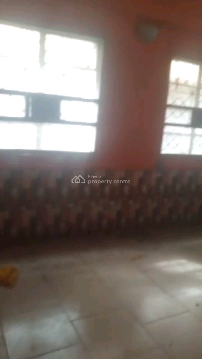 Standard 2 Bedroom Apartment, Oyadiran Estate, Sabo, Yaba, Lagos, Flat / Apartment for Rent
