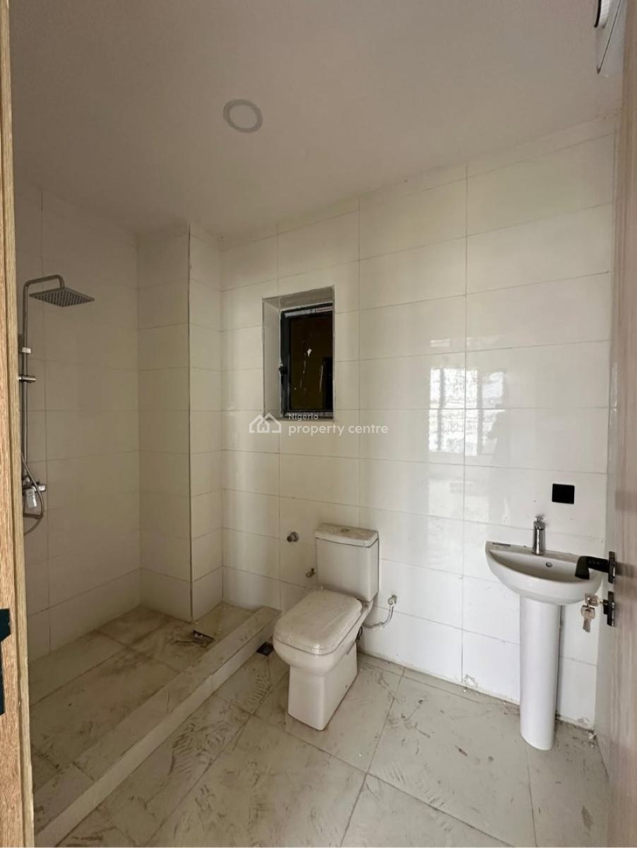 Newly Built and Serviced 24/7 Power Supply 3 Bedroom En-suite Maisonet, Lekki Phase 1, Lekki, Lagos, Flat / Apartment for Rent