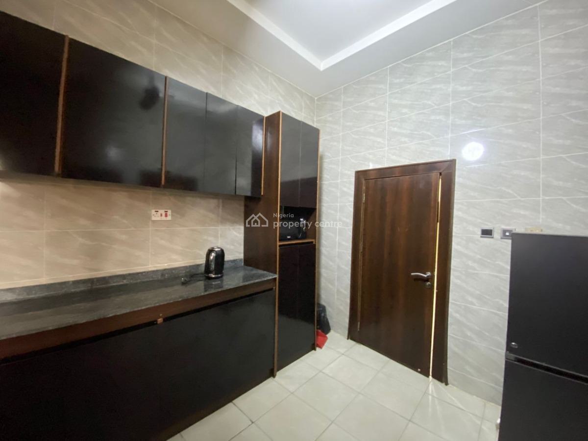 Fully Furnished 2 Bedroom Apartment, Salis Court Estate  Efire Ileogun Street, Jabi, Abuja, Flat / Apartment Short Let
